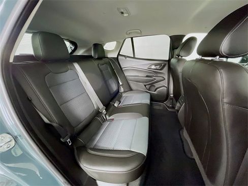 Certified 2025 Chevrolet Trax LT w/ LT Convenience Package image 29