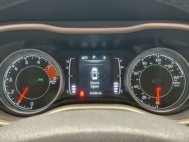 Used 2016 Jeep Cherokee Latitude w/ Cold Weather Group AWD/4WD image 6
