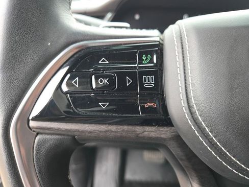 Used 2021 Jeep Grand Cherokee L Overland w/ Luxury Tech Group IV image 11