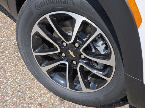 New 2026 Chevrolet TrailBlazer LT w/ Convenience Package AWD/4WD image 12