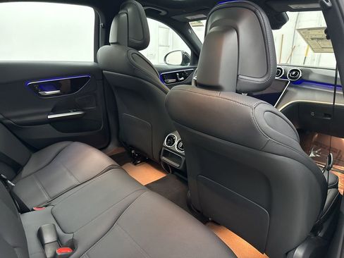 Used 2025 Mercedes-Benz C 300 Sedan image 25