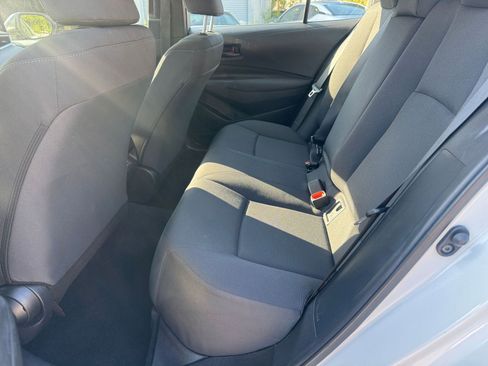 Used 2025 Toyota Corolla LE image 23