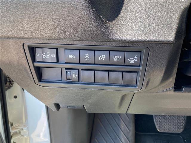 Used 2026 Toyota Tundra SR5 w/ SR5 Convenience Package AWD/4WD image 10