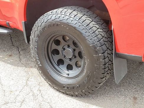 Used 2022 Chevrolet Silverado 1500 Custom Trail Boss w/ Safety Confidence Package AWD/4WD image 29