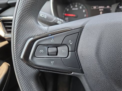 Used 2023 Chevrolet TrailBlazer LT FWD image 20