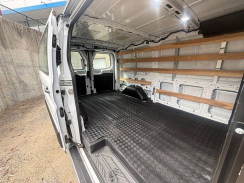 Used 2024 Ford Transit 250 Low Roof w/ Exterior Upgrade Package RWD image 17