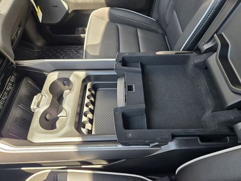New 2026 RAM 1500 Laramie AWD/4WD image 36