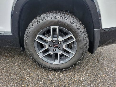 New 2026 GMC Terrain AT4 w/ Convenience Package III image 9