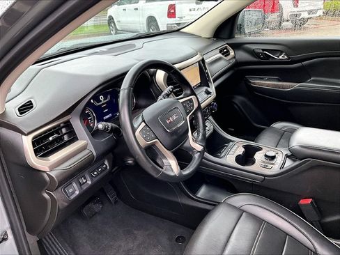 Used 2023 GMC Acadia Denali w/ Denali Ultimate Package AWD/4WD image 8