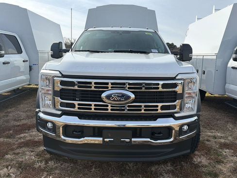 New 2026 Ford F550 4x4 Crew Cab image 10