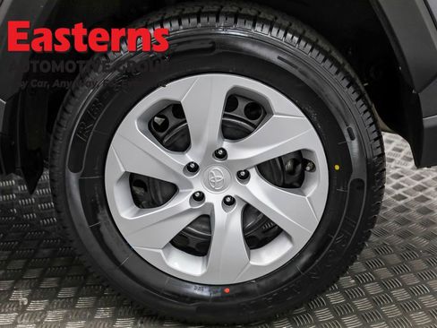 Used 2023 Toyota RAV4 LE image 31