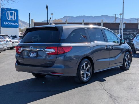 Used 2020 Honda Odyssey Touring image 3