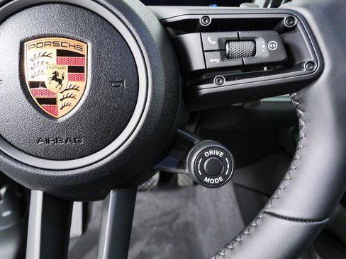 New 2026 Porsche Cayenne Coupe AWD/4WD image 10