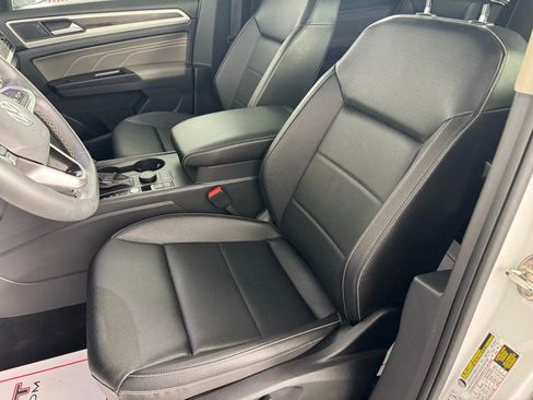 Used 2021 Volkswagen Atlas SE image 35
