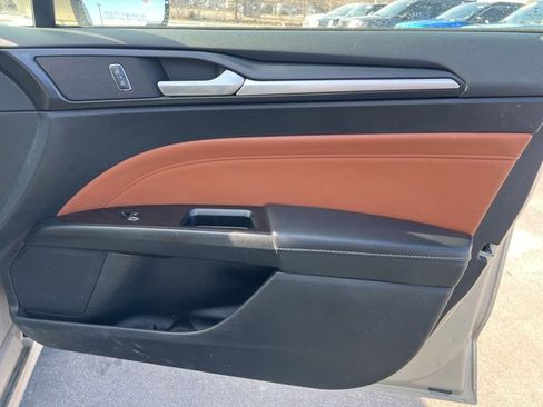Used 2019 Ford Fusion Titanium image 10
