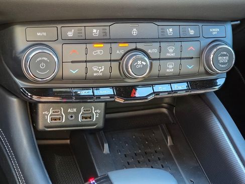 New 2026 Dodge Durango SRT Hellcat w/ Trailer Tow Group IV AWD/4WD image 15