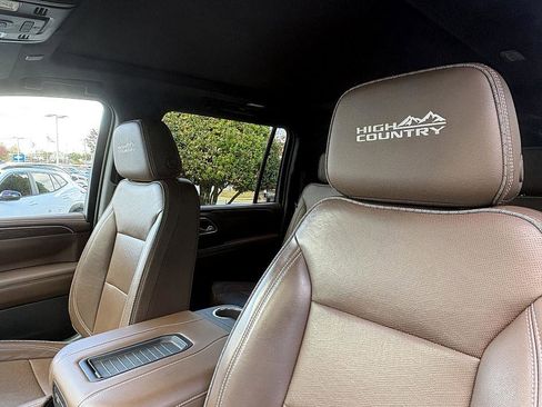 Used 2022 Chevrolet Suburban High Country image 20