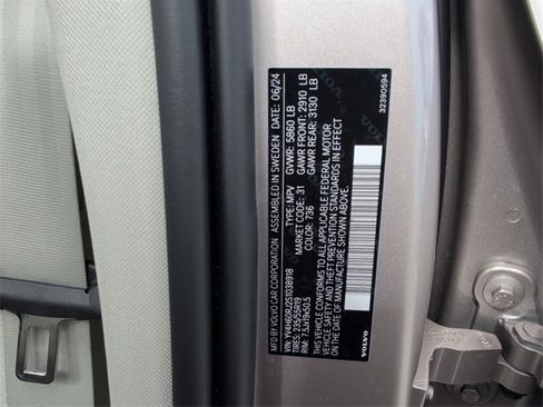 Used 2025 Volvo XC60 T8 Core w/ Protection Package Premier image 21