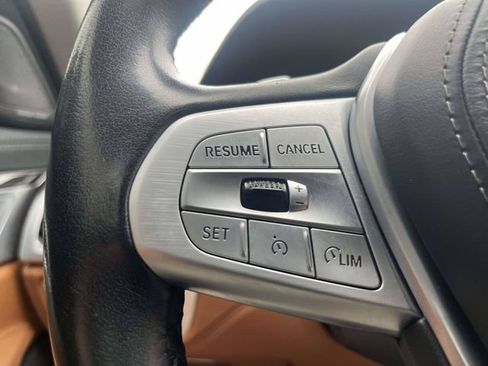 Used 2021 BMW 740i w/ Premium Package RWD image 23