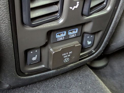 Used 2024 Dodge Durango GT image 27