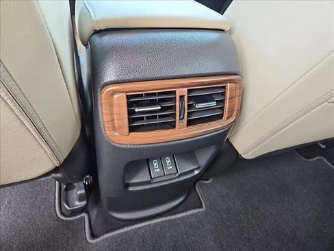 Used 2019 Honda CR-V Touring image 18