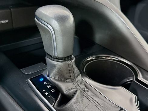 Used 2018 Toyota Camry SE FWD image 20