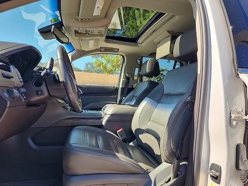 Used 2018 GMC Yukon Denali w/ Denali Ultimate Package image 2