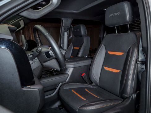 Used 2025 GMC Sierra 3500 AT4 w/ AT4 Premium Plus Package image 20