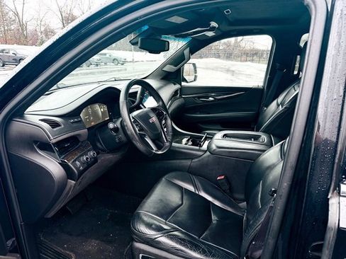 Used 2015 Cadillac Escalade Platinum image 9