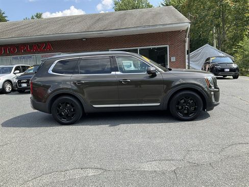 Used 2020 Kia Telluride EX AWD/4WD image 4