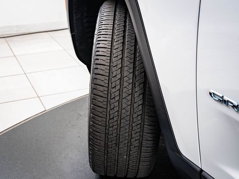 Used 2023 Jeep Grand Cherokee 4WD 4xe image 39