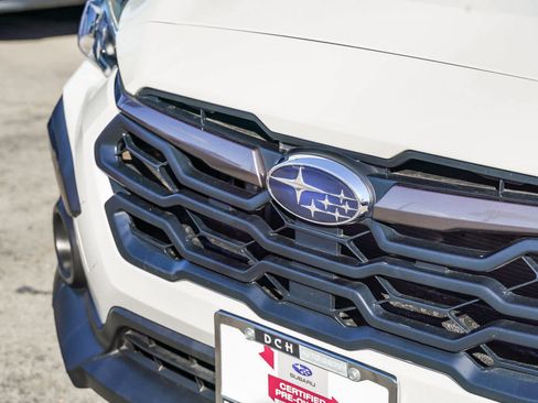 Used 2024 Subaru Crosstrek 2.5i Limited w/ Crosstrek Mirror Package image 11