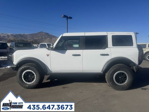 New 2025 Ford Bronco Badlands image 6
