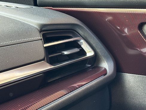 Used 2025 Chevrolet Traverse Z71 image 29