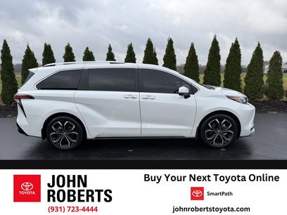 Used 2025 Toyota Sienna Platinum