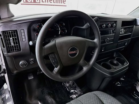 Used 2025 GMC Savana 2500 w/ Driver Convenience Package RWD image 3