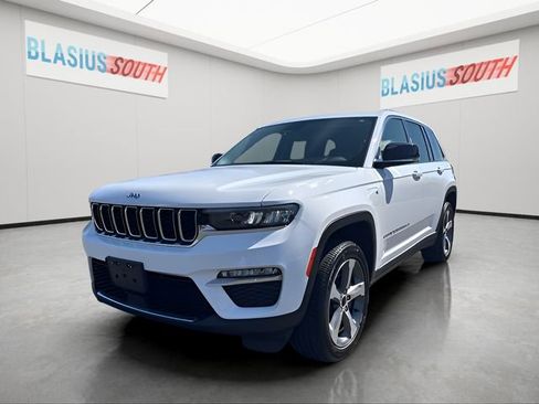 Used 2023 Jeep Grand Cherokee 4WD 4xe image 7