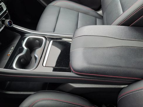 Used 2025 Chevrolet Traverse Z71 w/ LPO, Floor Liner Package AWD/4WD image 25
