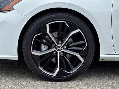 Used 2023 Nissan Altima 2.5 SR image 12