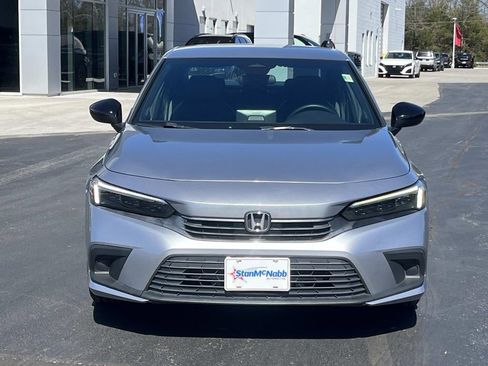 Used 2023 Honda Civic Sport image 2