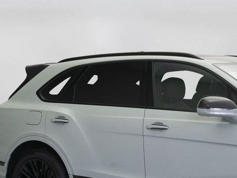Used 2023 Bentley Bentayga Speed AWD/4WD image 3