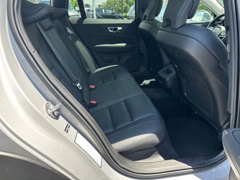 Used 2025 Volvo V60 B5 Cross Country Plus AWD/4WD image 15