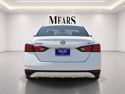 Used 2024 Nissan Altima 2.5 SV