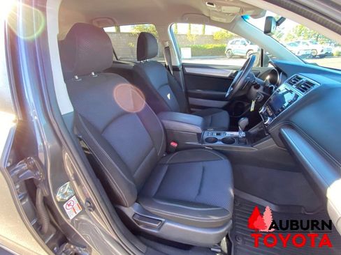 Used 2019 Subaru Outback 2.5i Premium AWD/4WD image 17