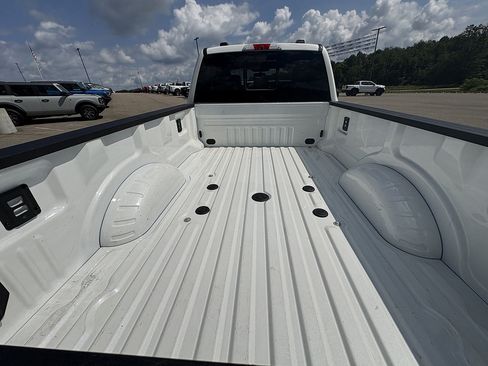 Used 2026 Ford F350 Lariat w/ Lariat Premium Package AWD/4WD image 15