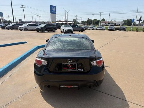 Used 2013 Scion FR-S RWD image 8