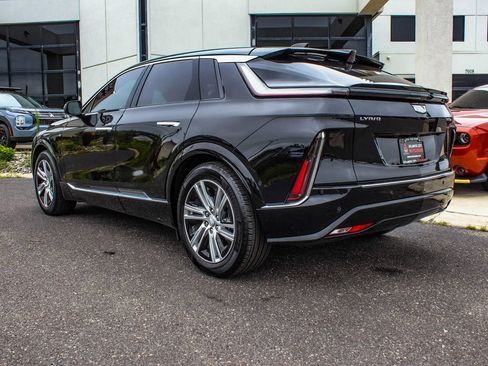 Used 2024 Cadillac Lyriq Tech w/ Driver Assist Package AWD/4WD image 4