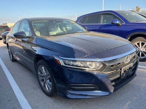Used 2018 Honda Accord LX image 2