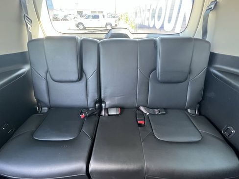 Used 2022 Nissan Armada Platinum w/ Captain's Chairs Package image 17