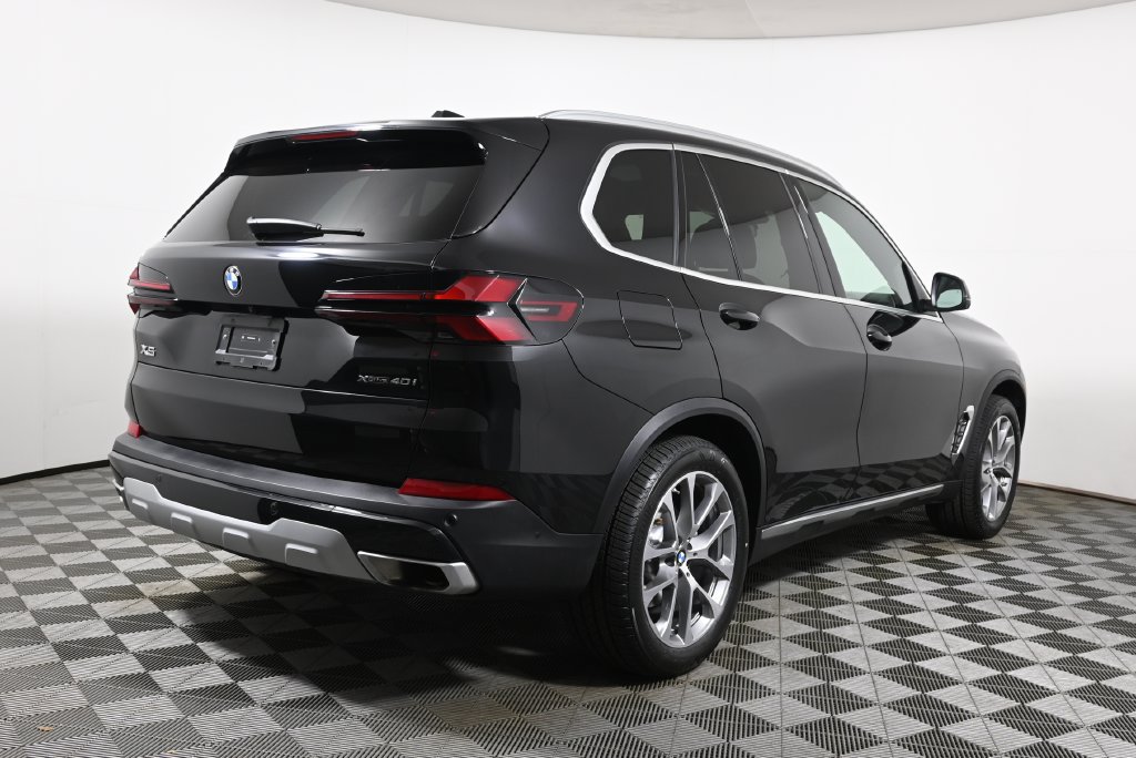 Certified 2026 BMW X5 xDrive40i w/ Climate Comfort Package AWD/4WD image 7